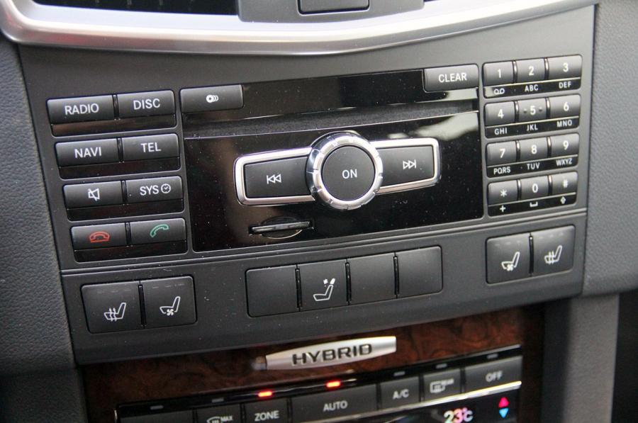  Mercedes-Benz E300 BlueTEC Hybrid 2012 года  (фото 14 из 60)